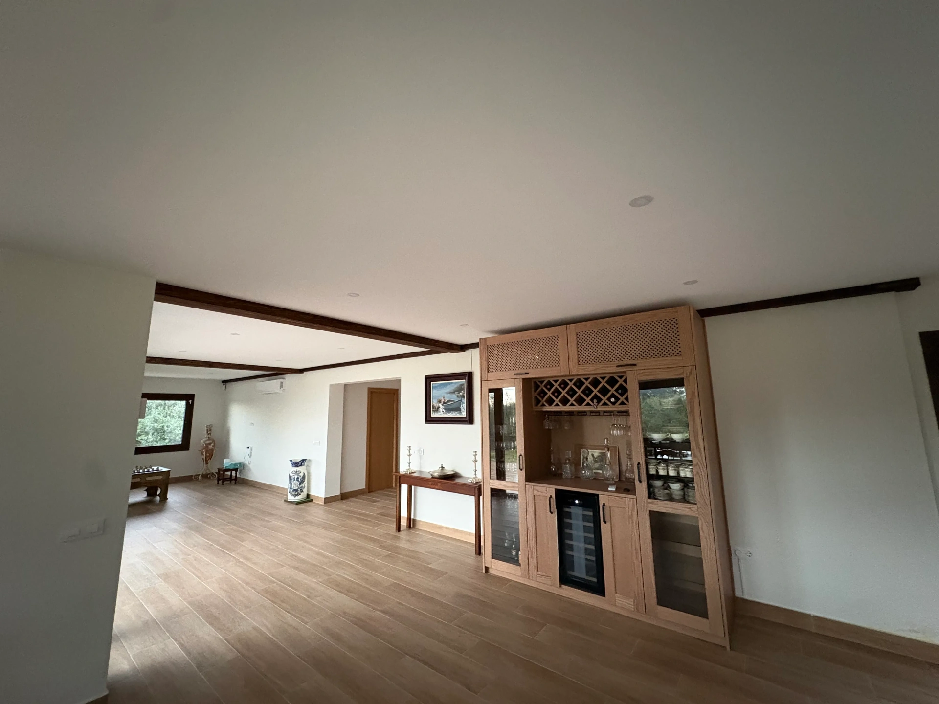 Cortijo · Mueble bar con bodega